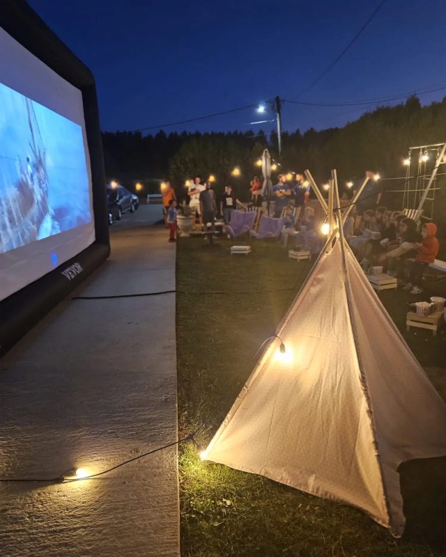 bioskop na otvorenom za decu