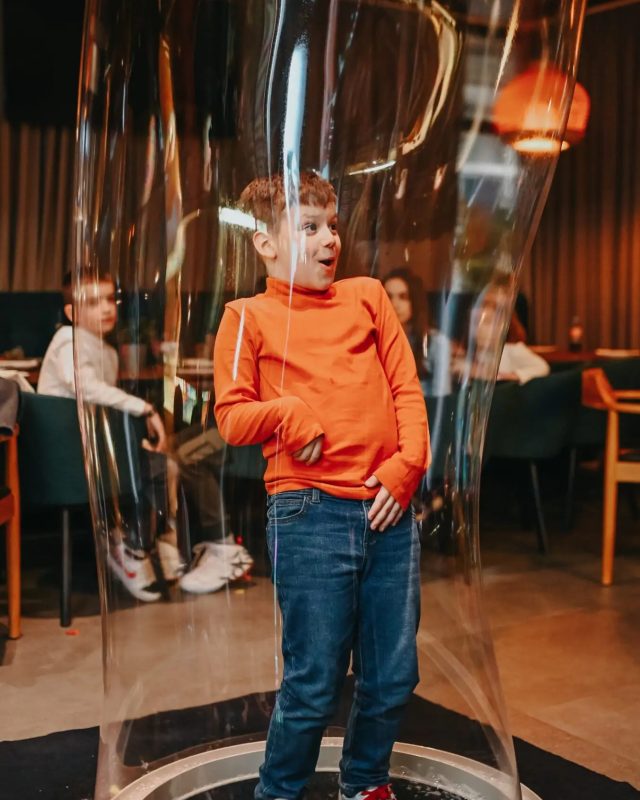 deca u balonu animacija